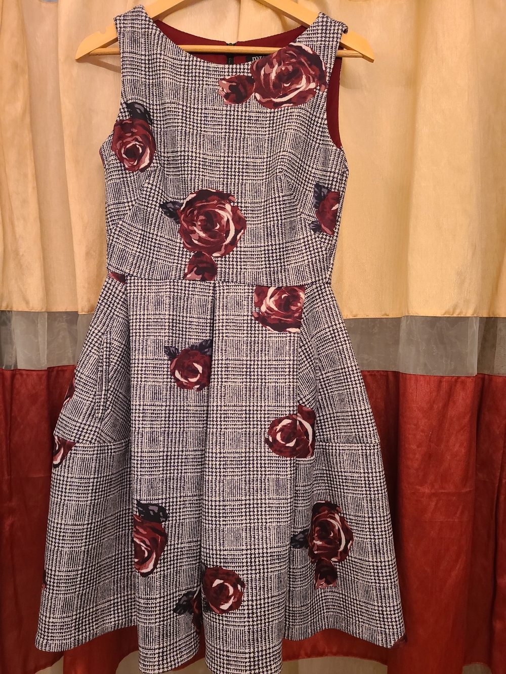 Roz & Ali Black-and-White Plaid Midi Dress with Burgundy Rose Print